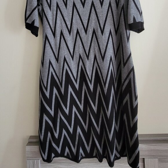 Sweater dress - Picture 2 of 4